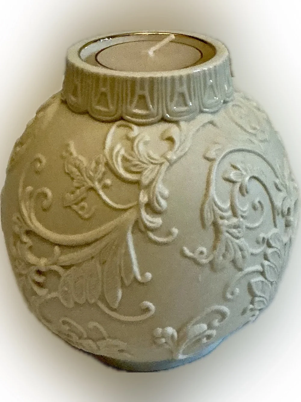 NEW IN BOX Lenox Ivory Ornamental Glow Holly Scrollwork Votive Candle Holder